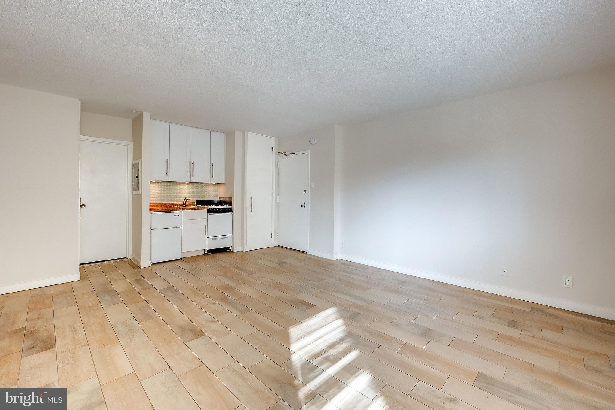 CHEVY CHASE - Residential Lease