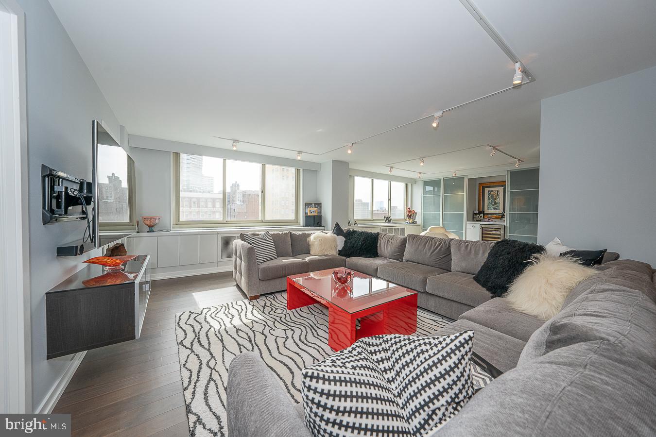 RITTENHOUSE SQUARE - Residential