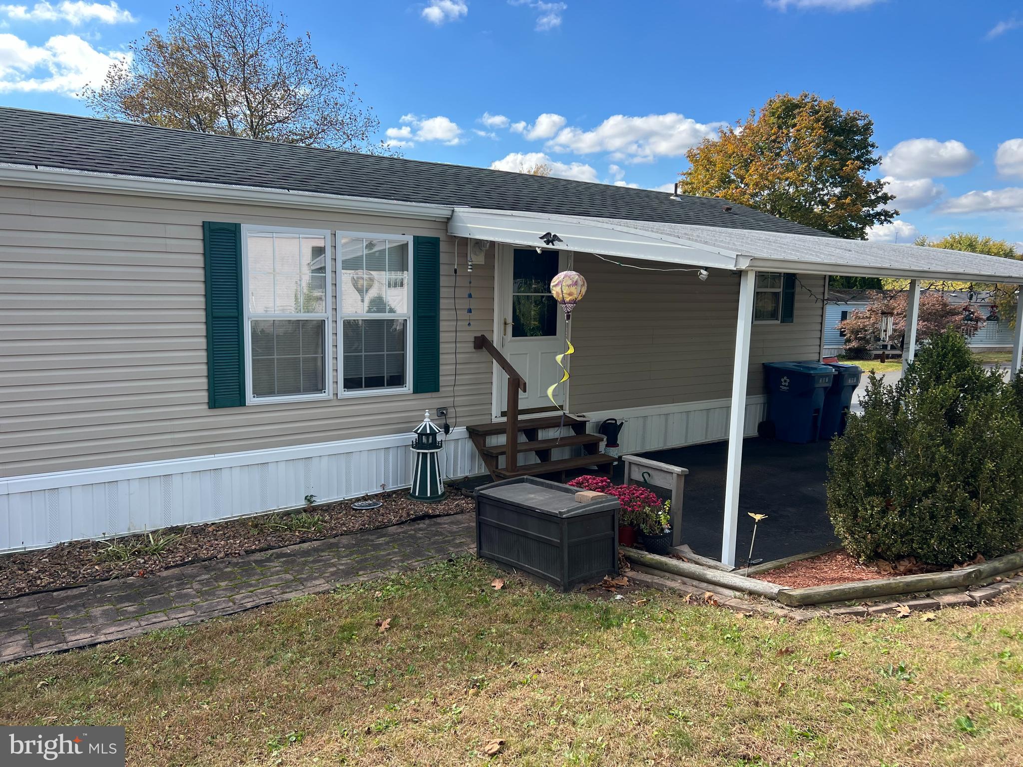 207 GREEN HILL DRIVE