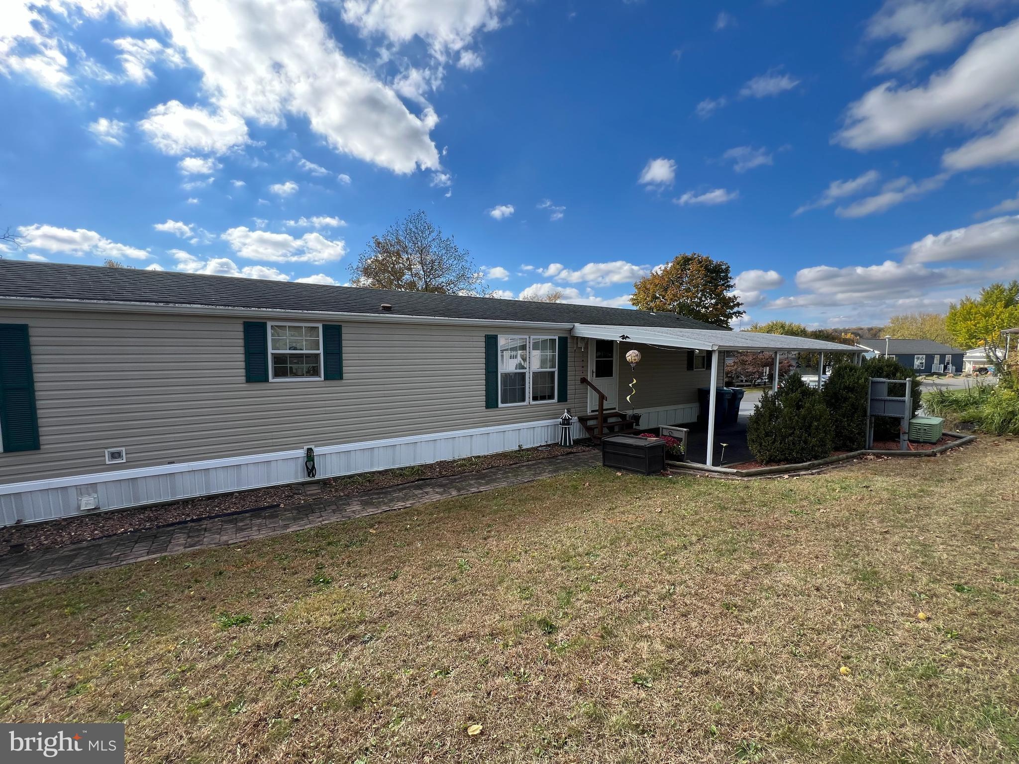 207 GREEN HILL DRIVE