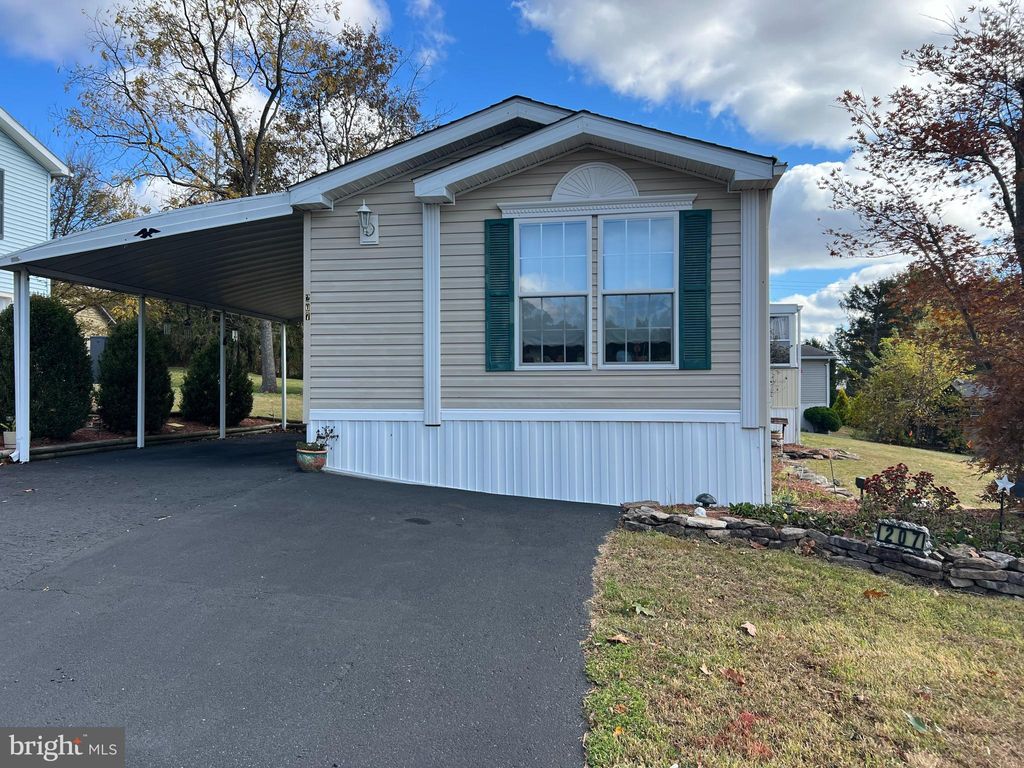 Photo of 207 Green Hill Drive, GREEN LANE, PA 18054 (MLS # PAMC2159818)