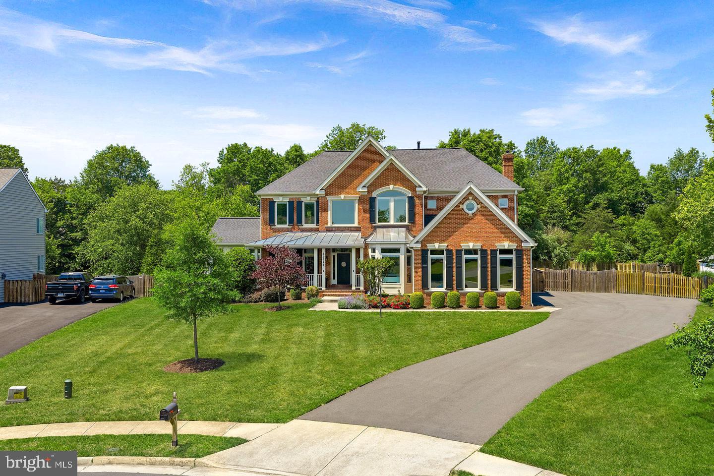 22043 WATER RUN COURT