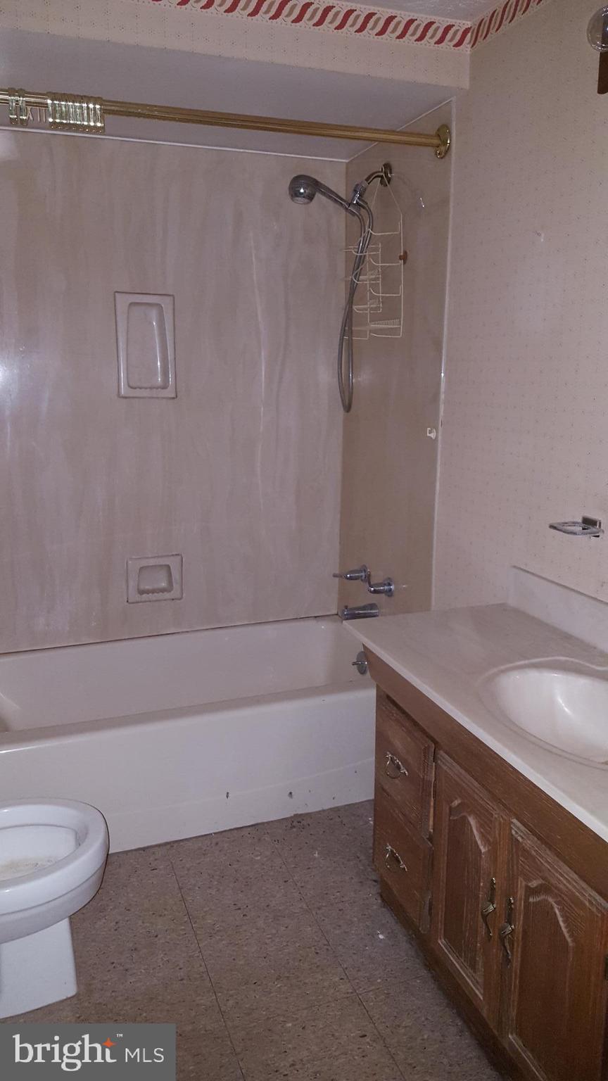 22409 MCMULLEN HIGHWAY SW