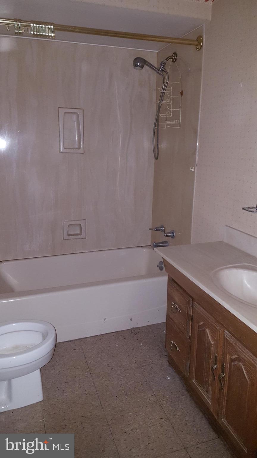 22409 MCMULLEN HIGHWAY SW