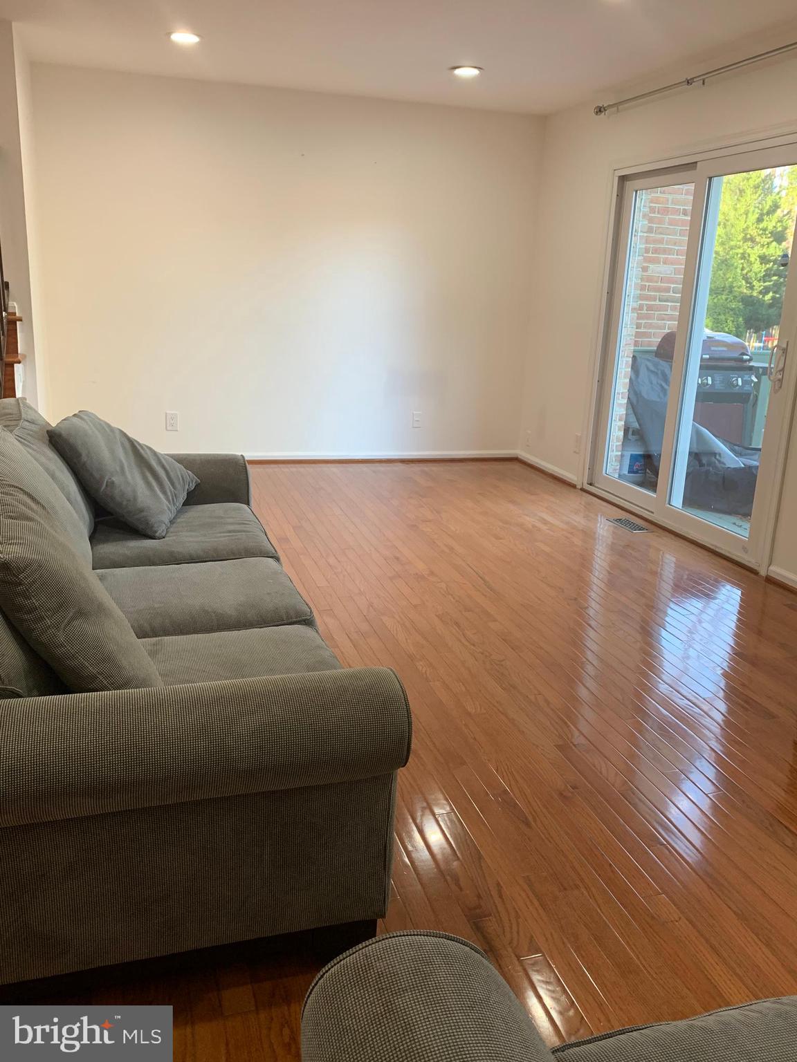 GREENTREE VILLAGE - Residential Lease