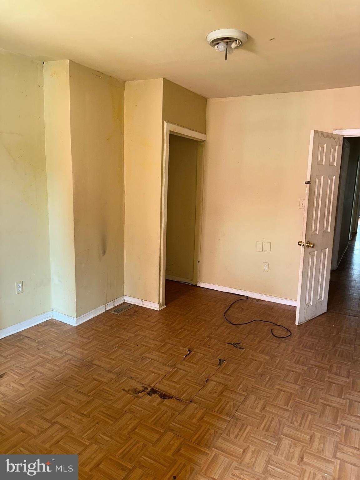 FRANKLIN SQUARE HISTORIC DISTRICT - Residential