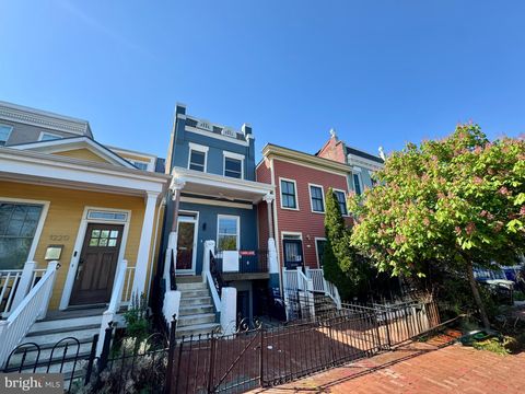 1227 E STREET SE WASHINGTON DC 20003