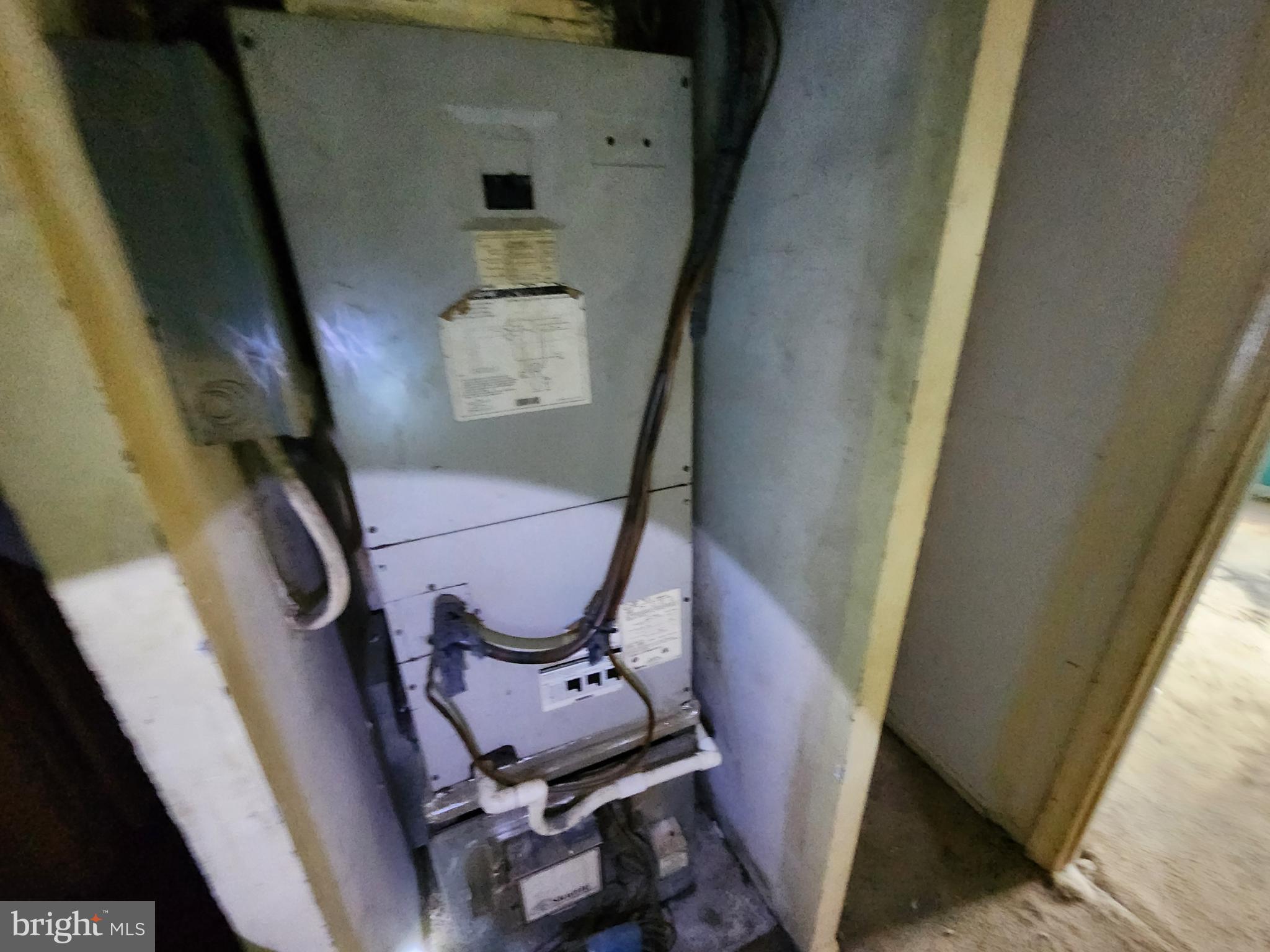 CROFTON MEWS CONDO - Residential