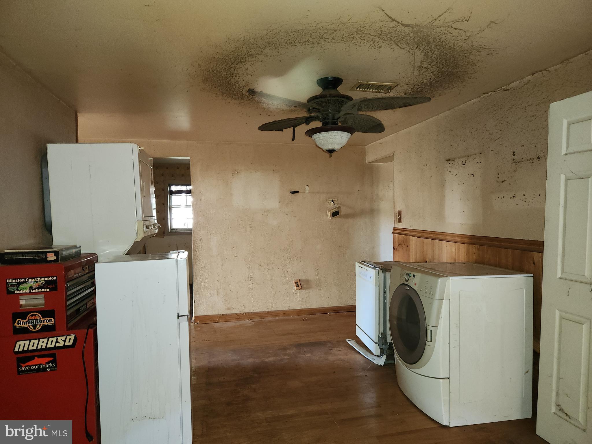 CROFTON MEWS CONDO - Residential