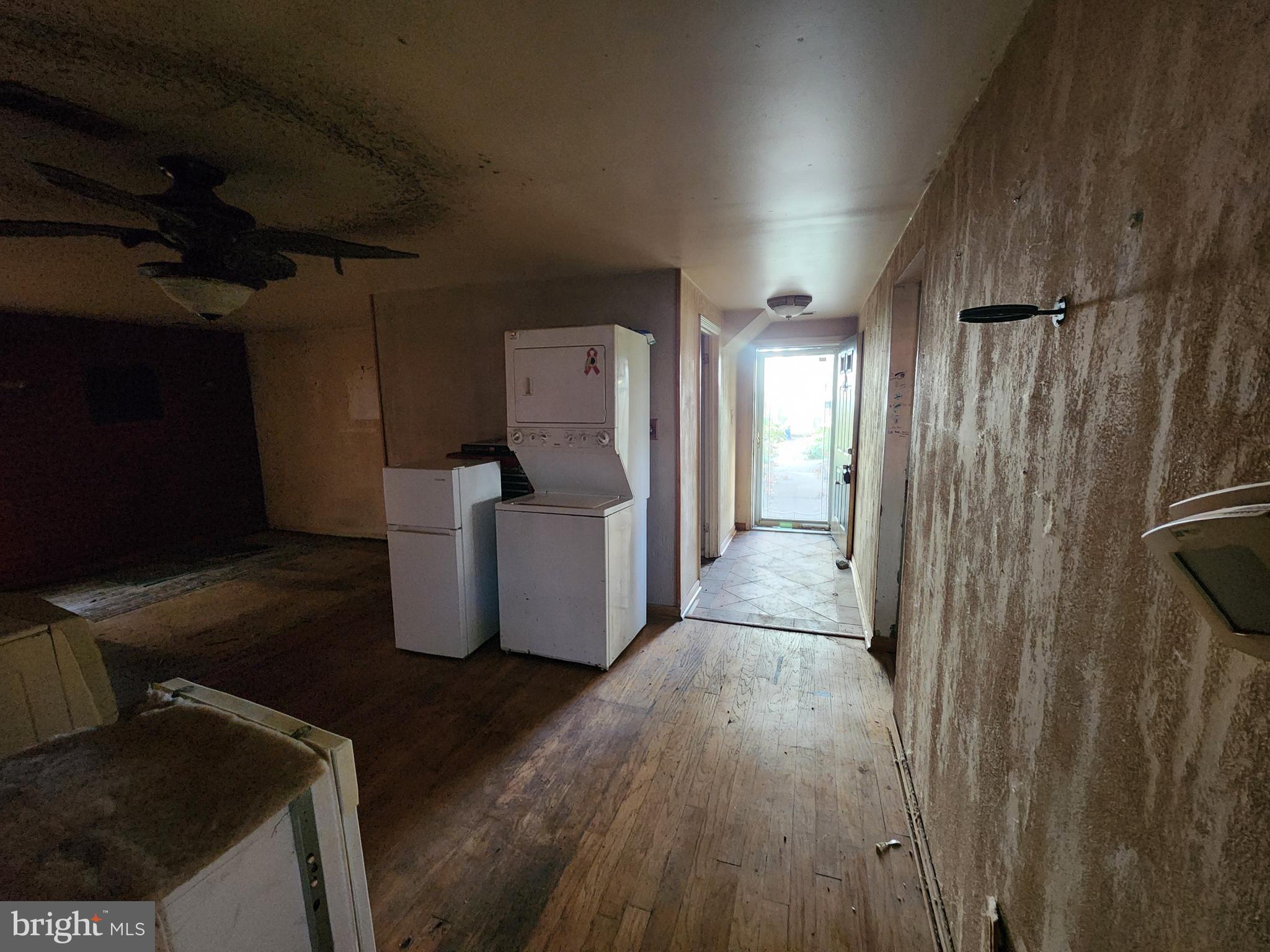 CROFTON MEWS CONDO - Residential