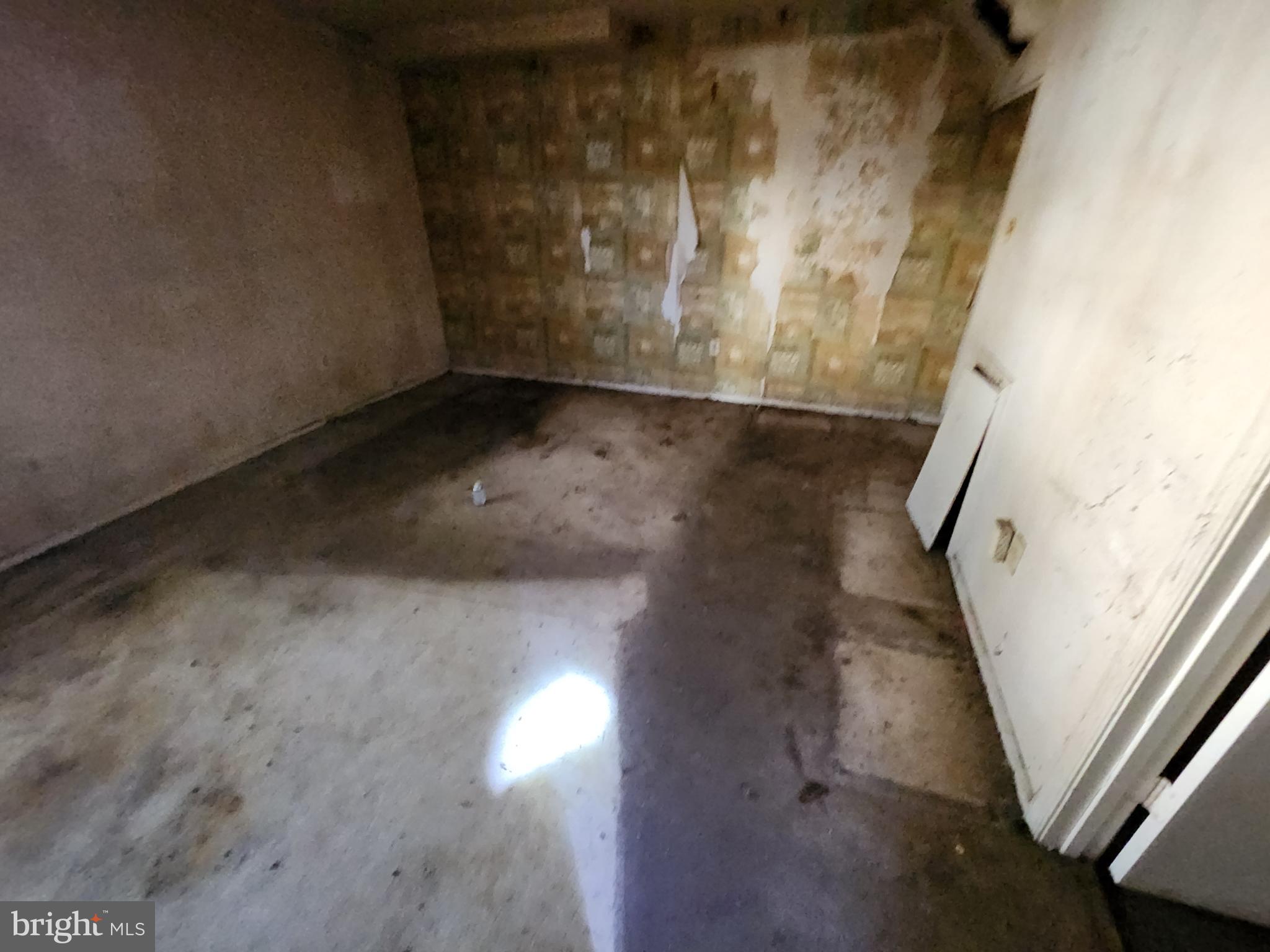 CROFTON MEWS CONDO - Residential