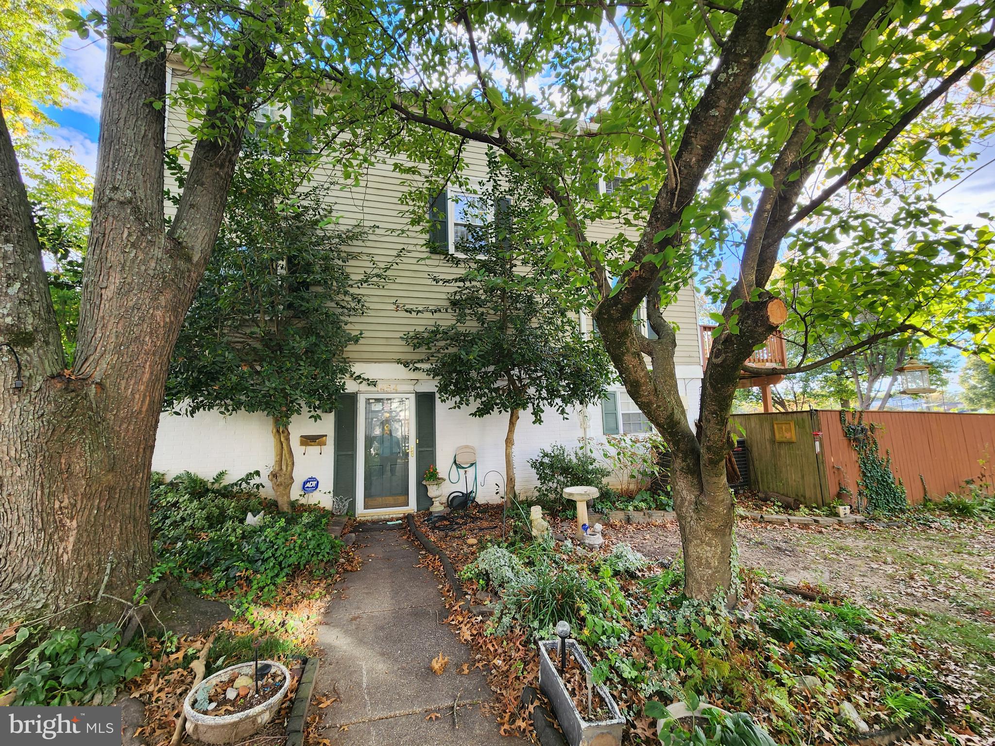 1454 VINEYARD COURT 111XC