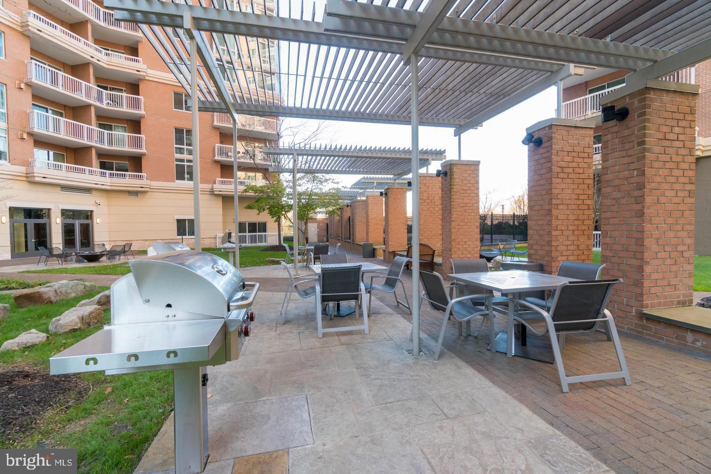 NORTHAMPTON PLACE - Residential Lease