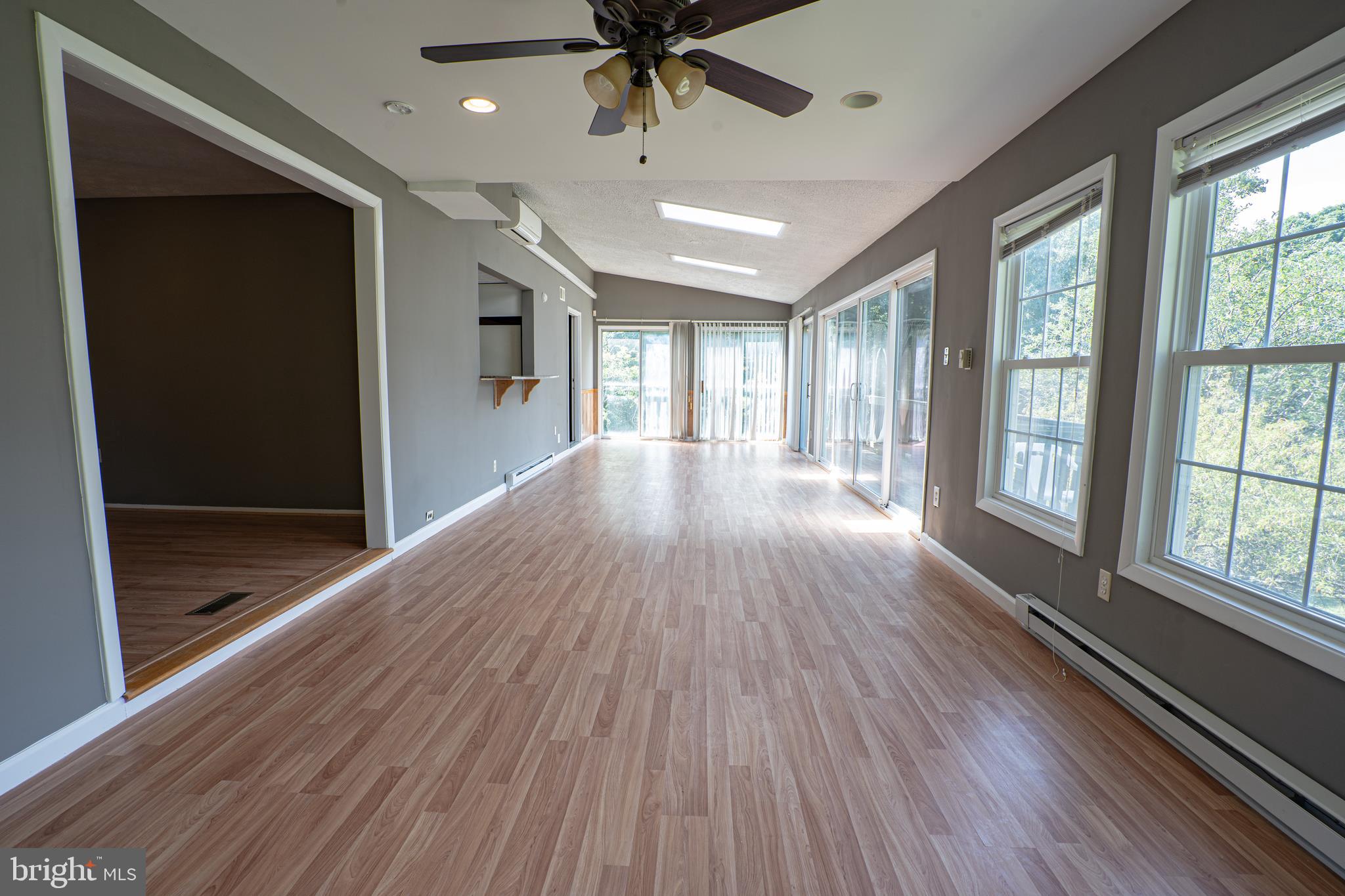 RIVER BEND ESTATES - Residential Lease