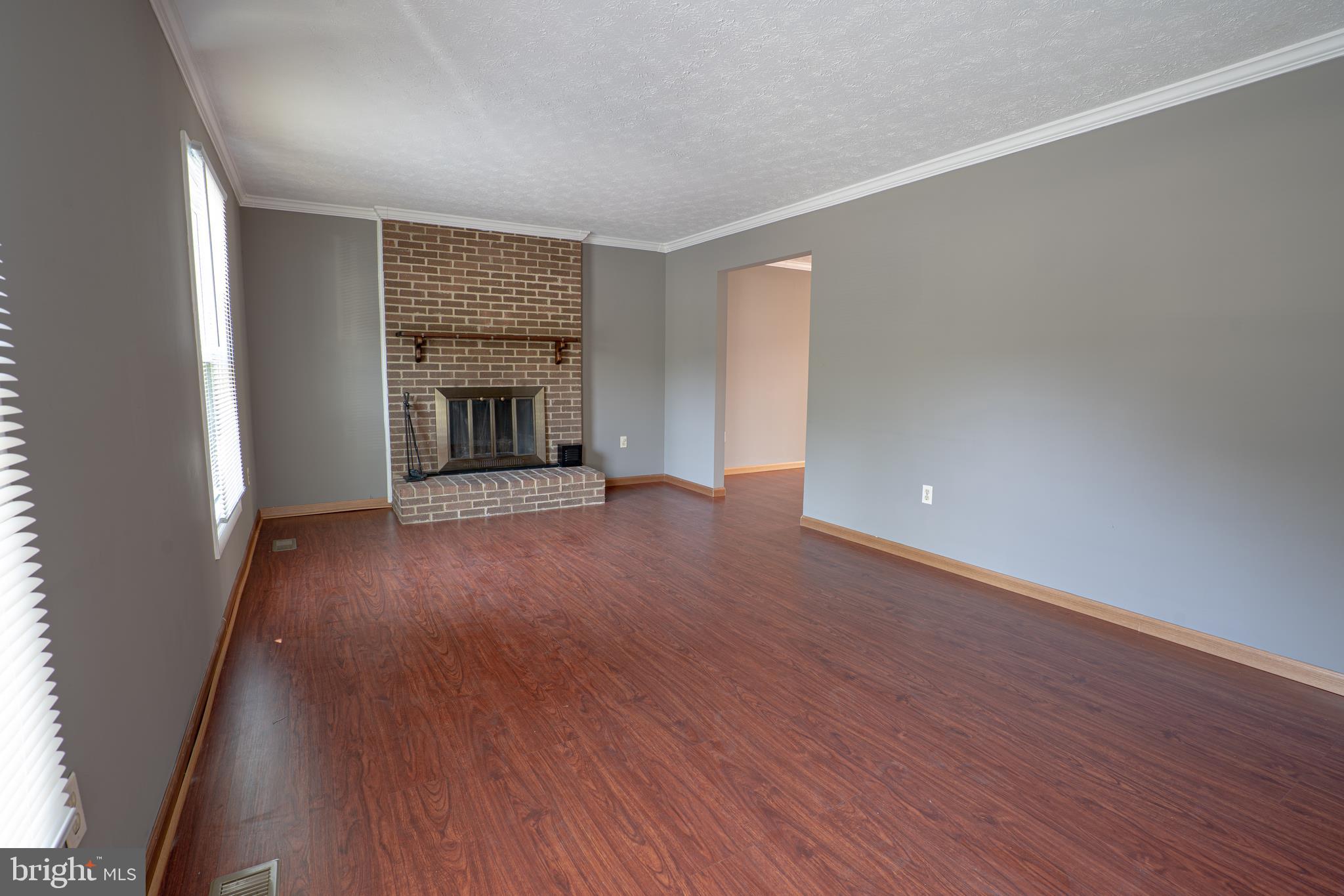 RIVER BEND ESTATES - Residential Lease