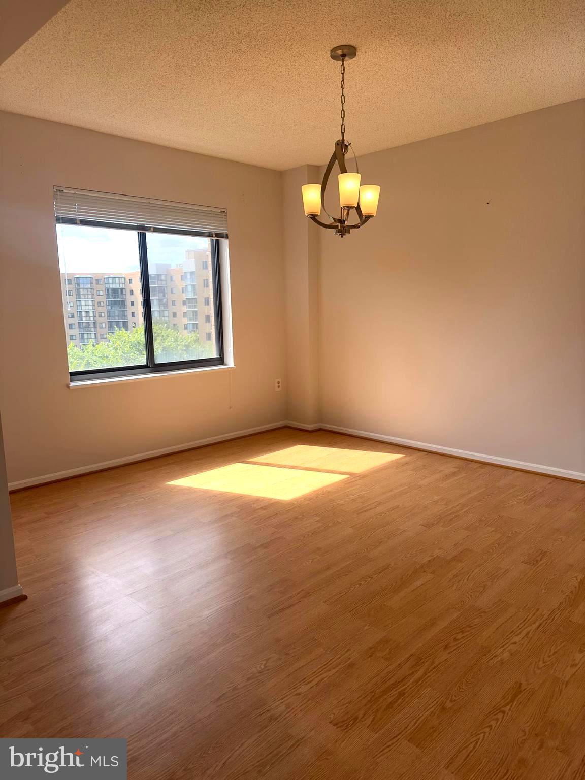 FAIRWAYS NORTH - Residential Lease