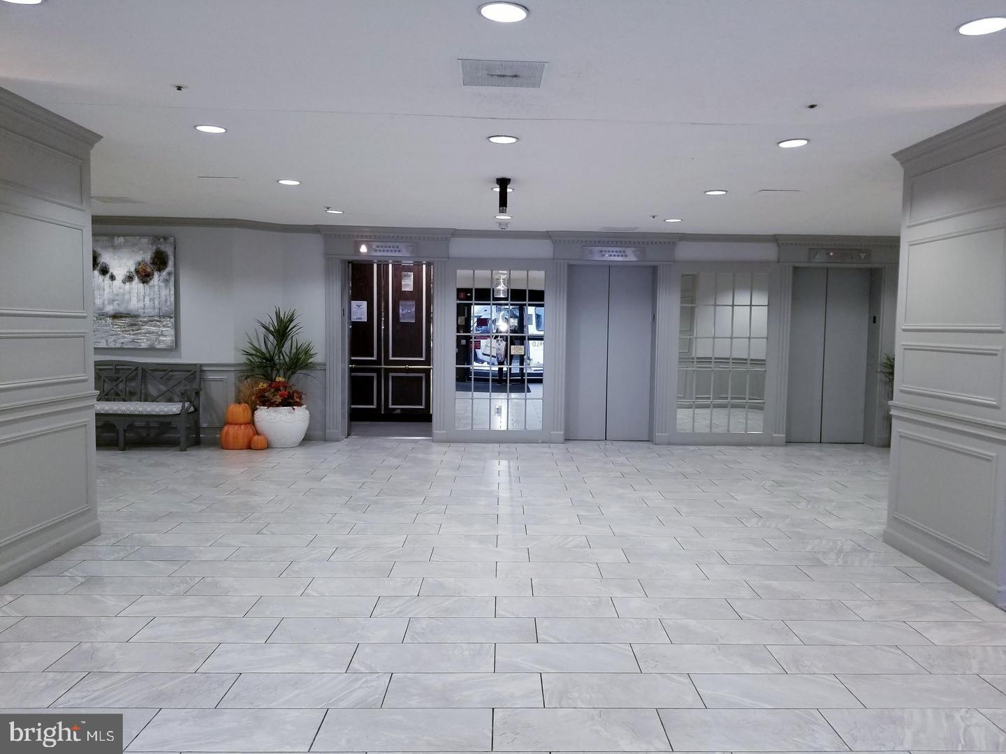 FAIRWAYS NORTH - Residential Lease