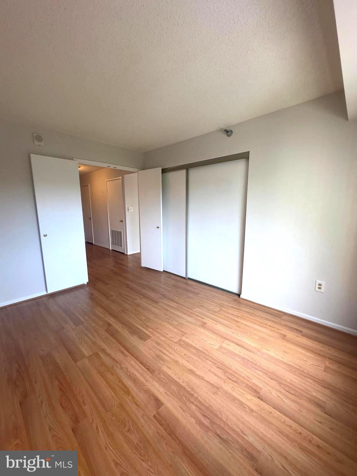 FAIRWAYS NORTH - Residential Lease