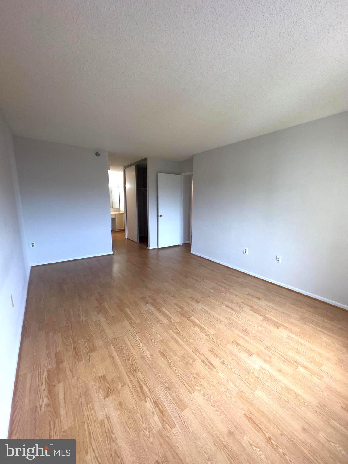 FAIRWAYS NORTH - Residential Lease