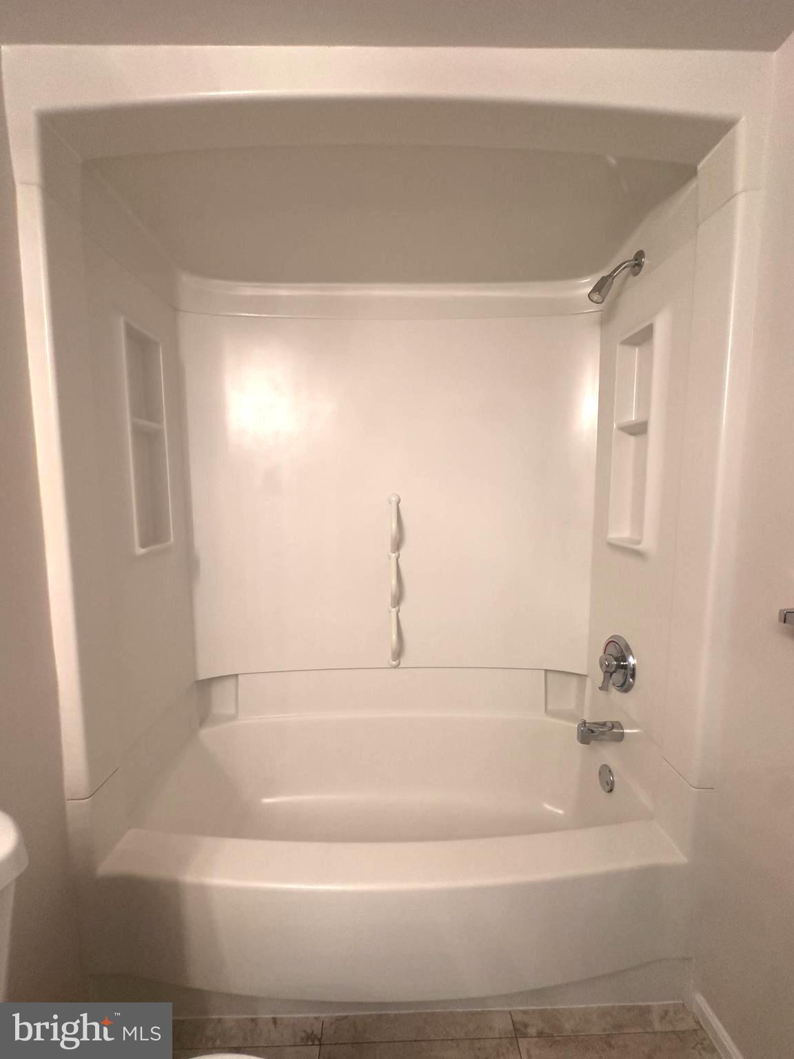 FAIRWAYS NORTH - Residential Lease