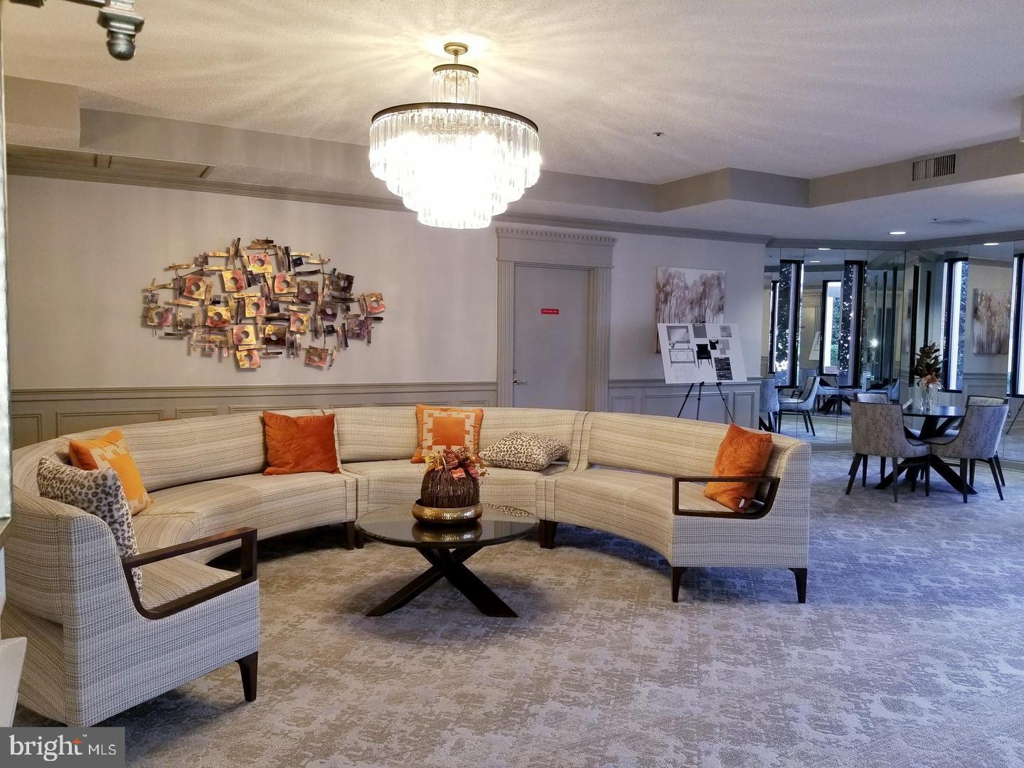 FAIRWAYS NORTH - Residential Lease