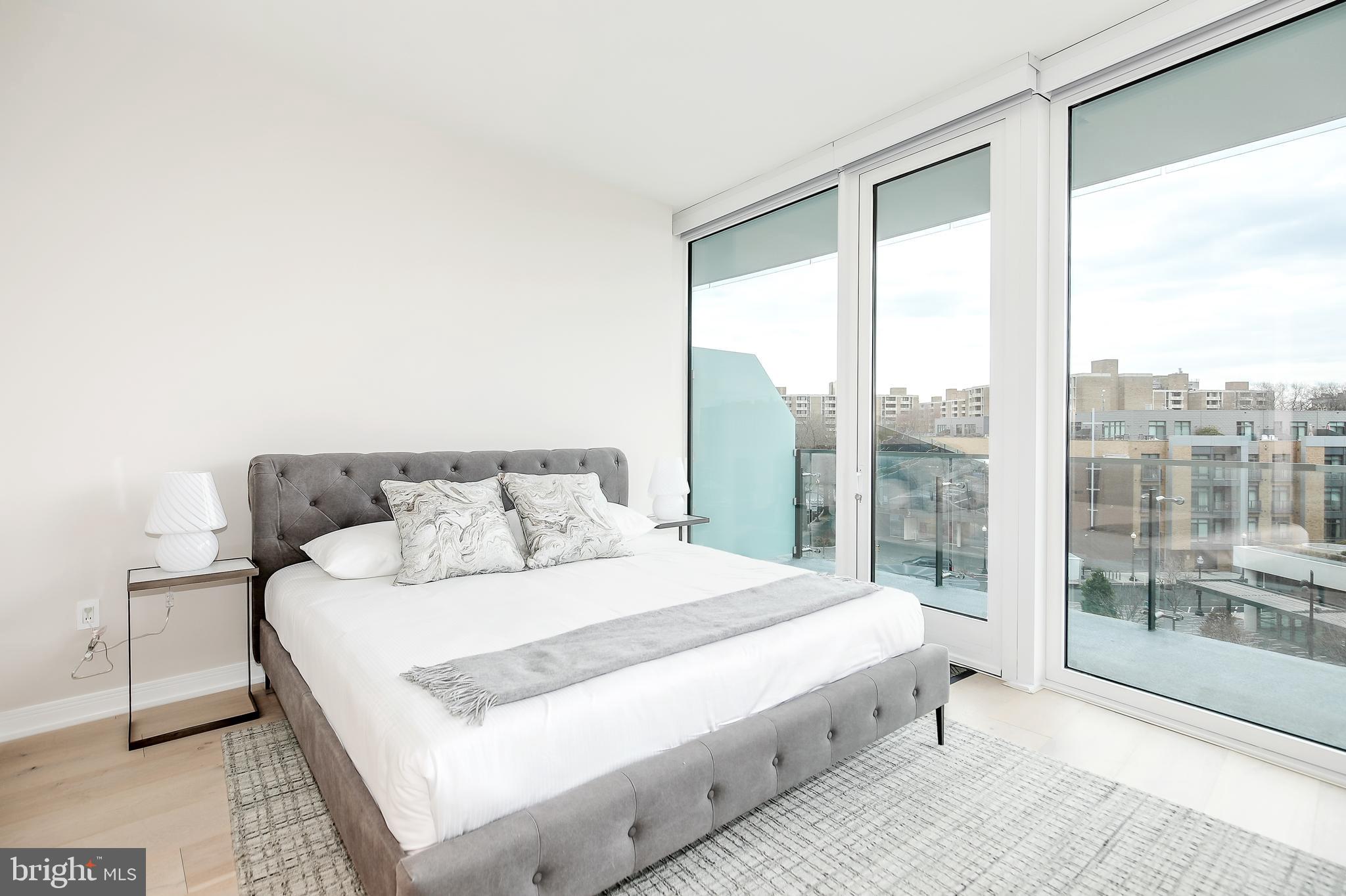 SW WATERFRONT - Residential