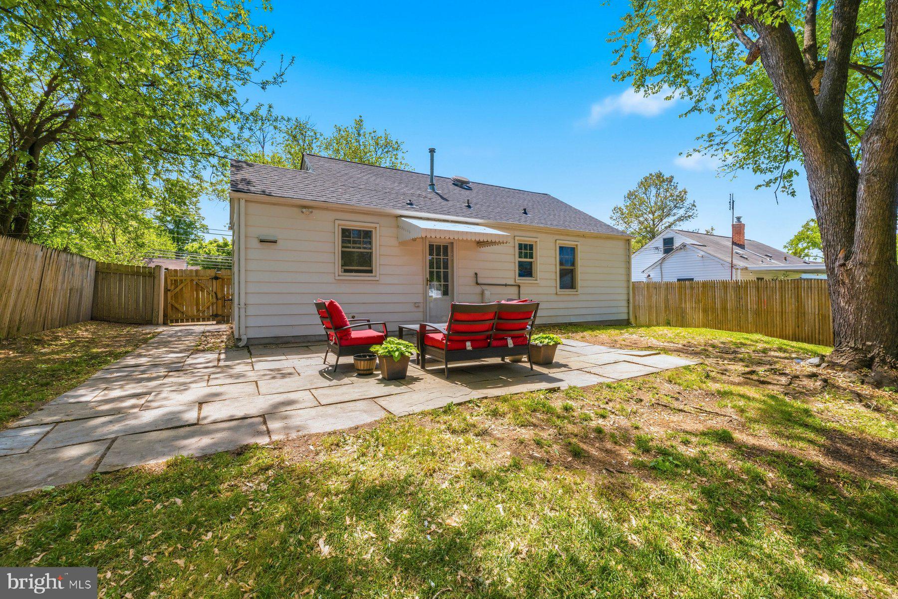 GLENMONT VILLAGE - Residential