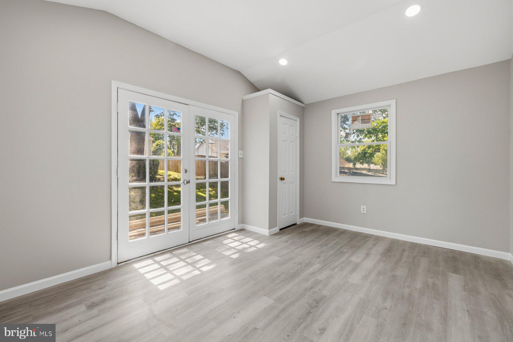 GLENMONT VILLAGE - Residential