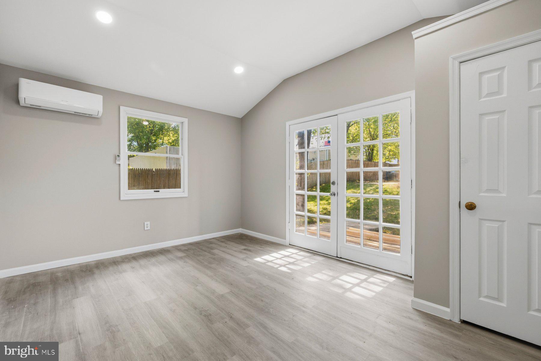 GLENMONT VILLAGE - Residential
