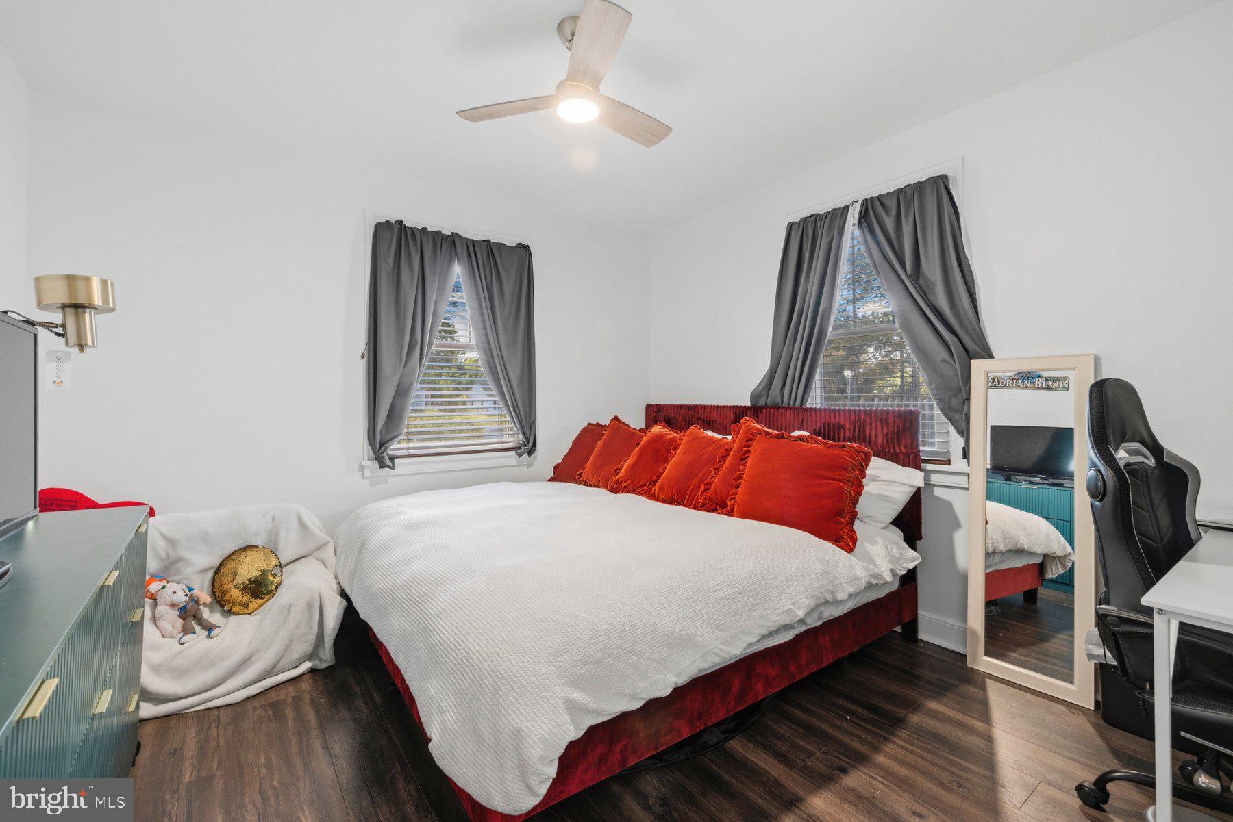 GLENMONT VILLAGE - Residential
