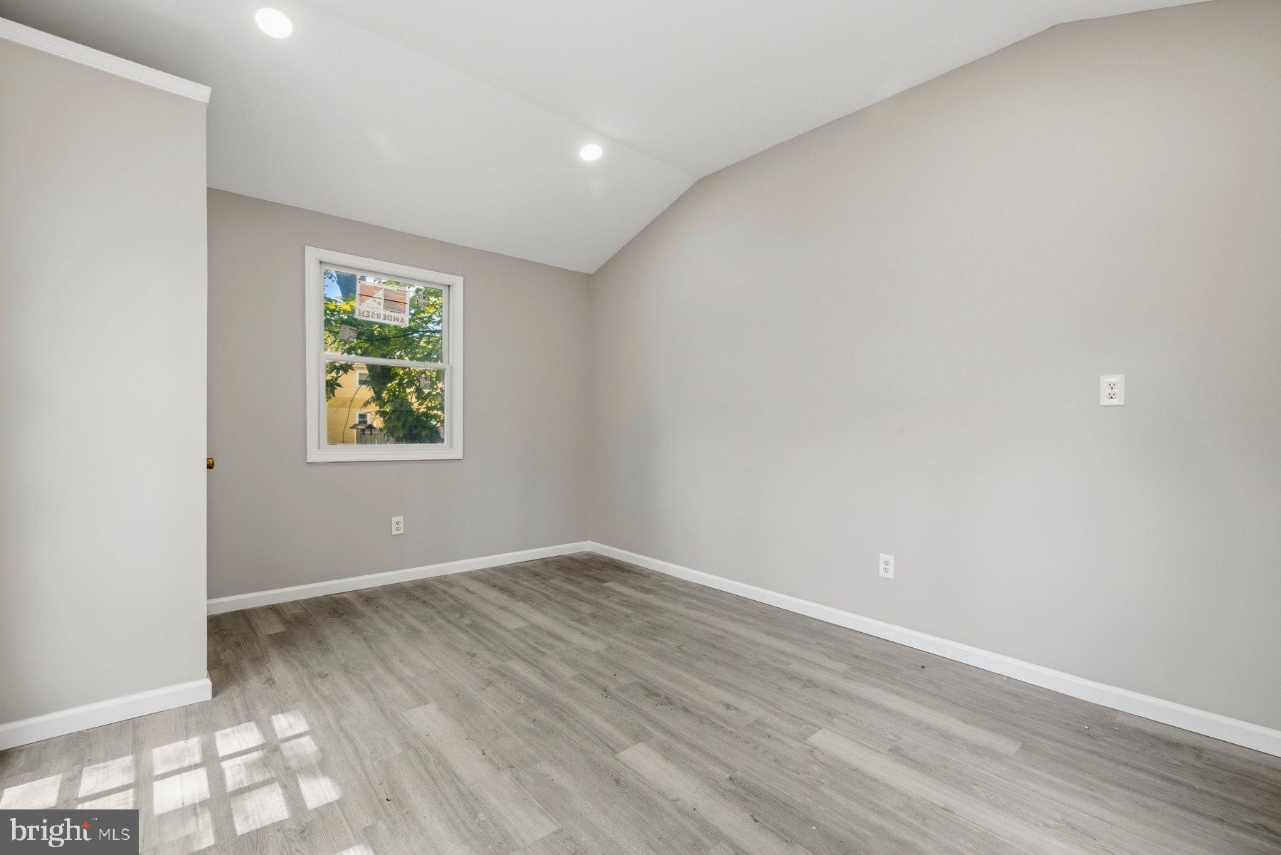 GLENMONT VILLAGE - Residential