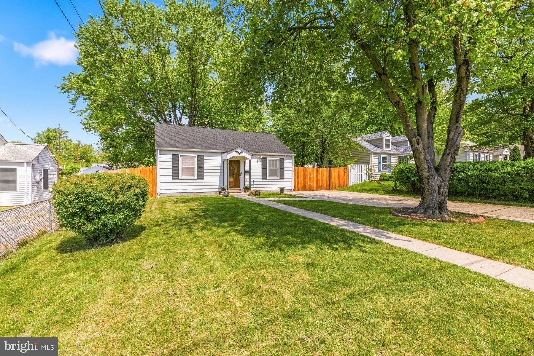 GLENMONT VILLAGE - Residential