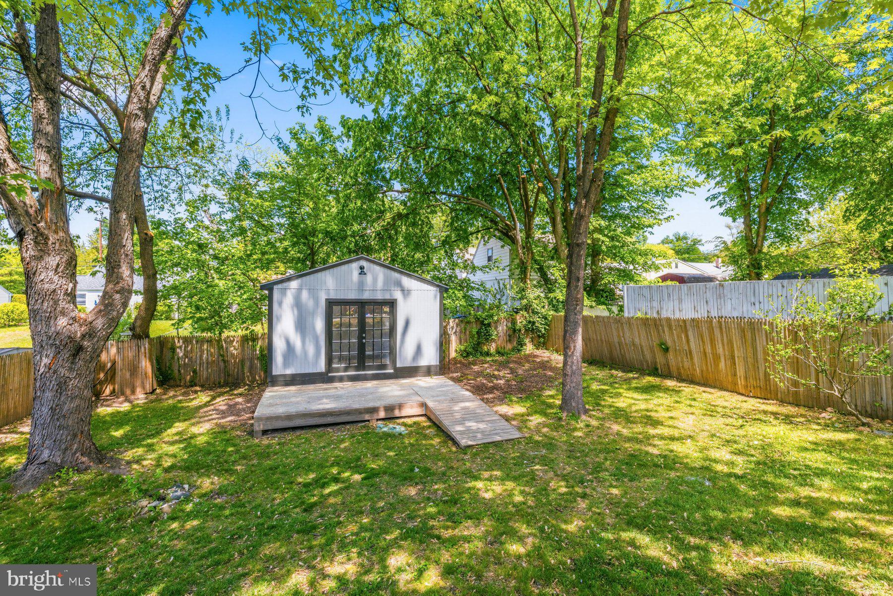 GLENMONT VILLAGE - Residential