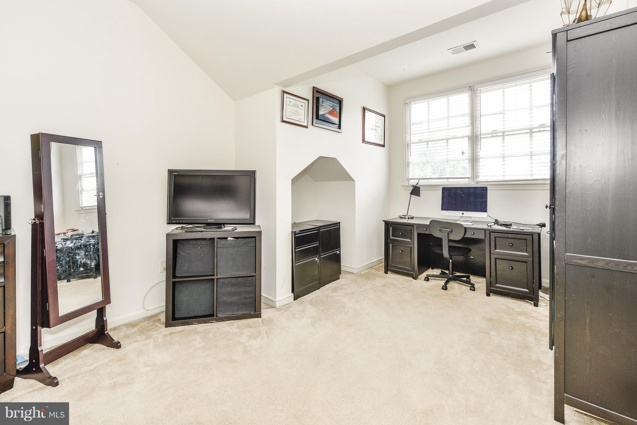 OLD TOWN GREENS - Residential Lease