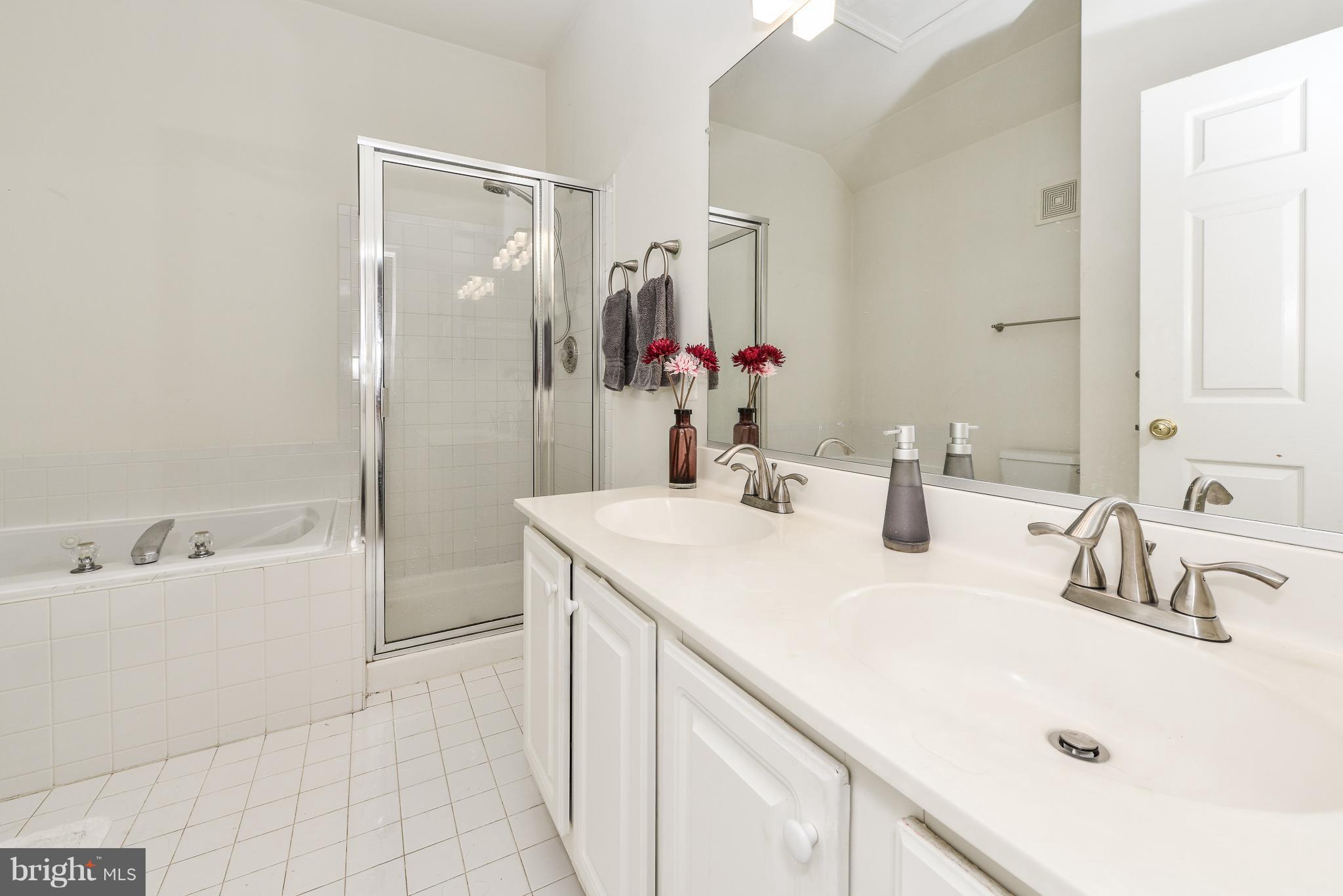 OLD TOWN GREENS - Residential Lease