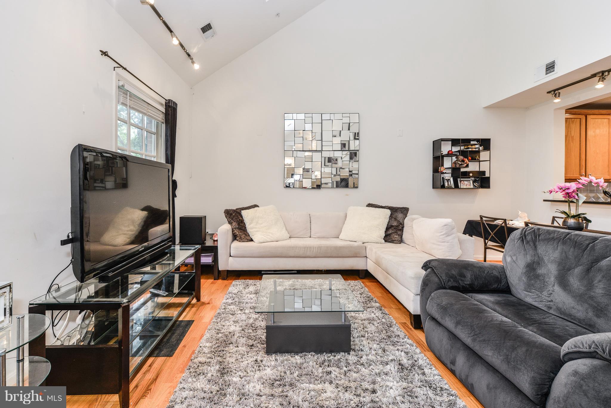 OLD TOWN GREENS - Residential Lease