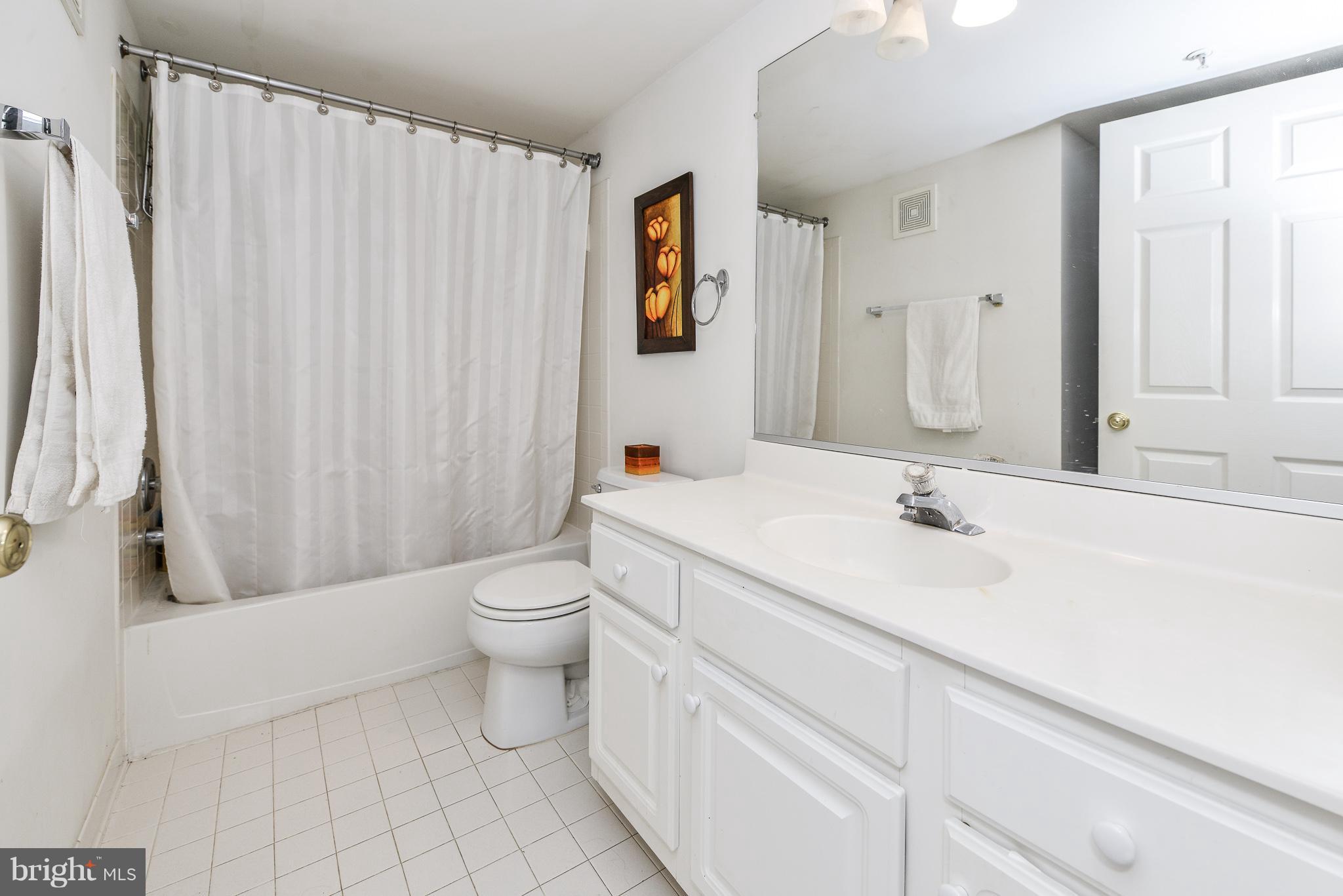 OLD TOWN GREENS - Residential Lease