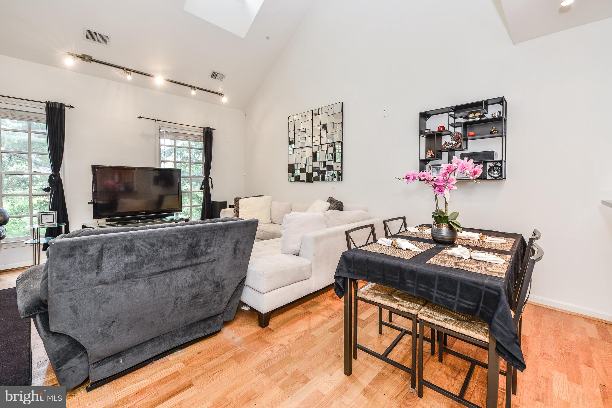 OLD TOWN GREENS - Residential Lease