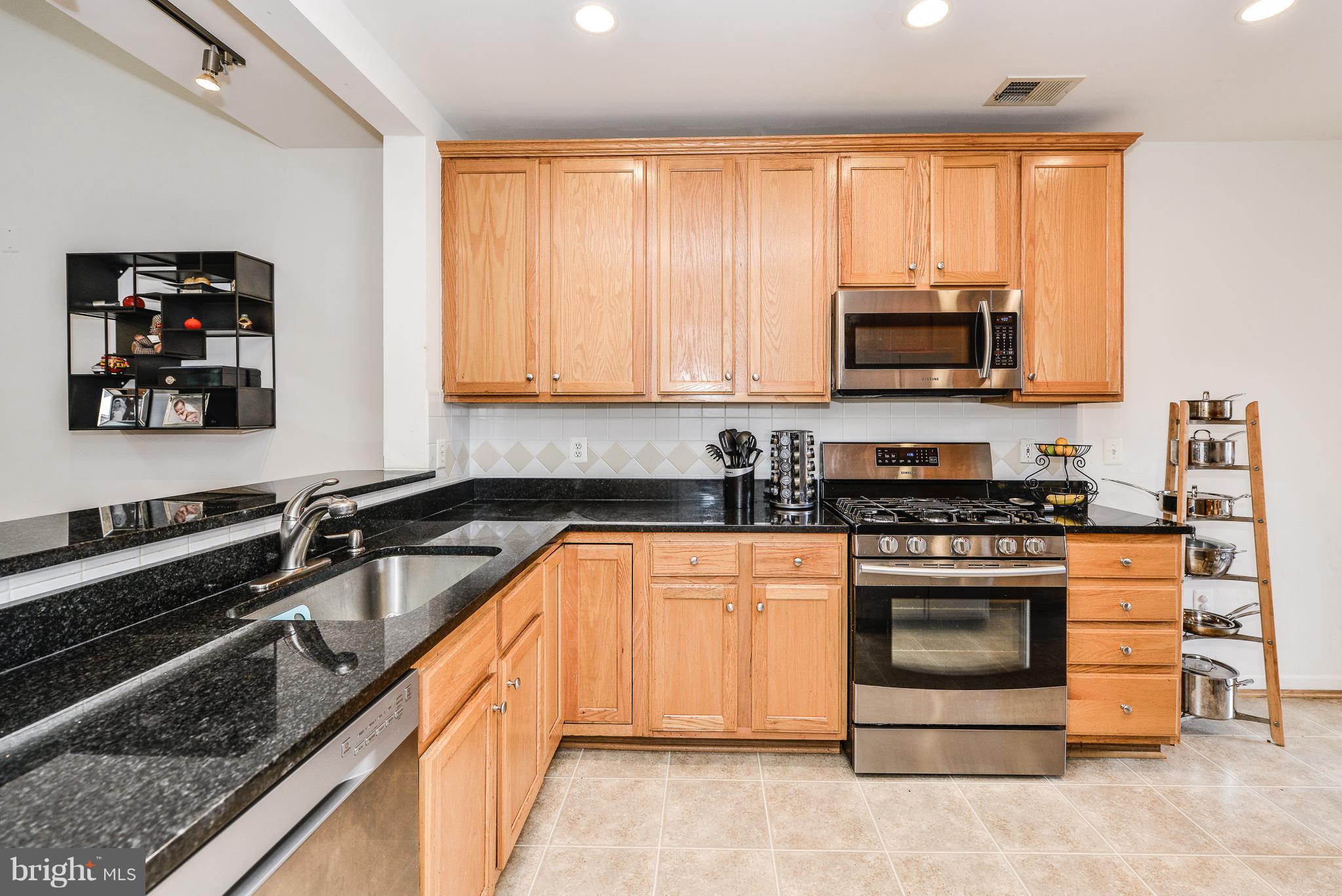 OLD TOWN GREENS - Residential Lease