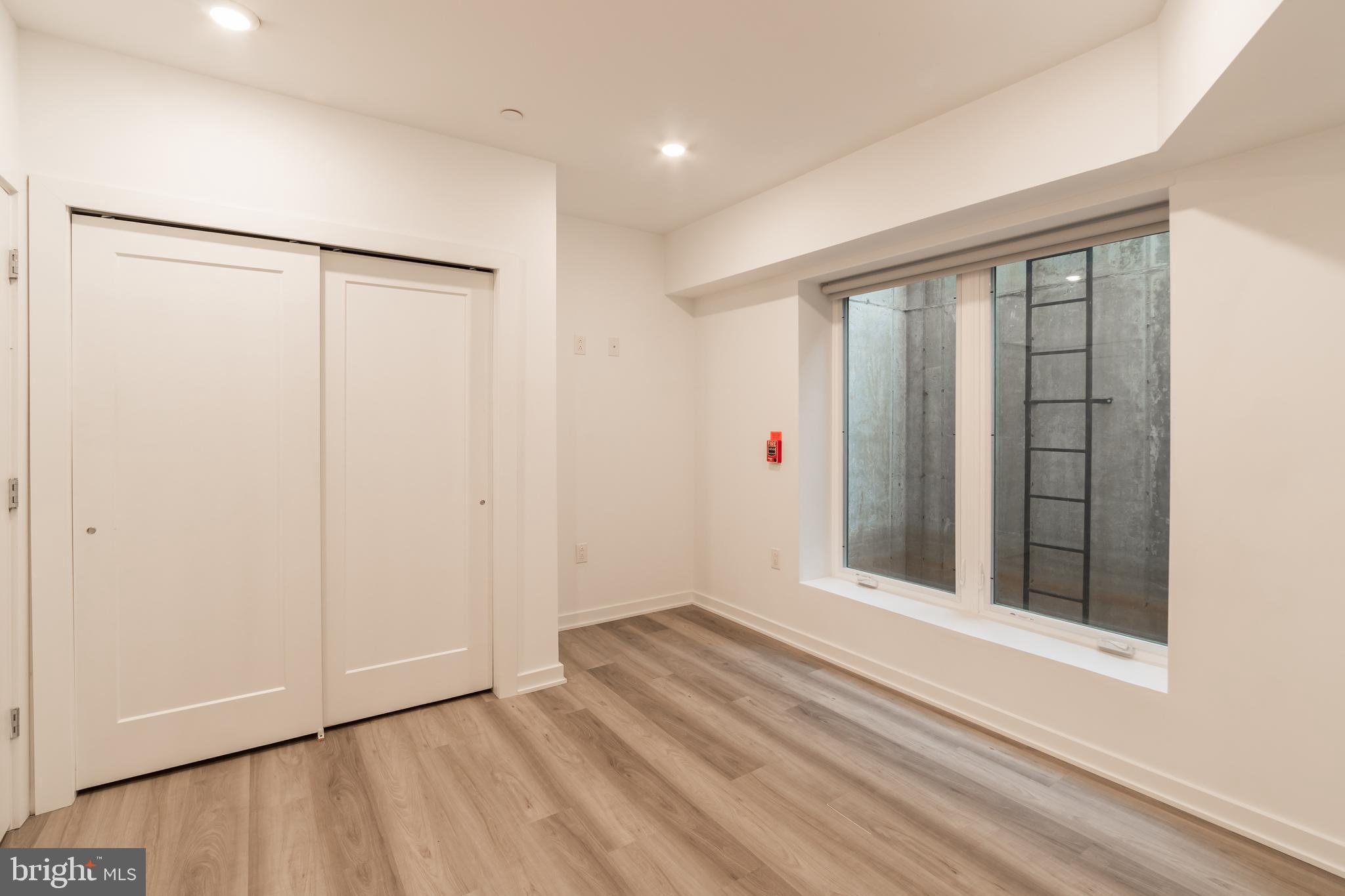 FAIRMOUNT - Residential Lease