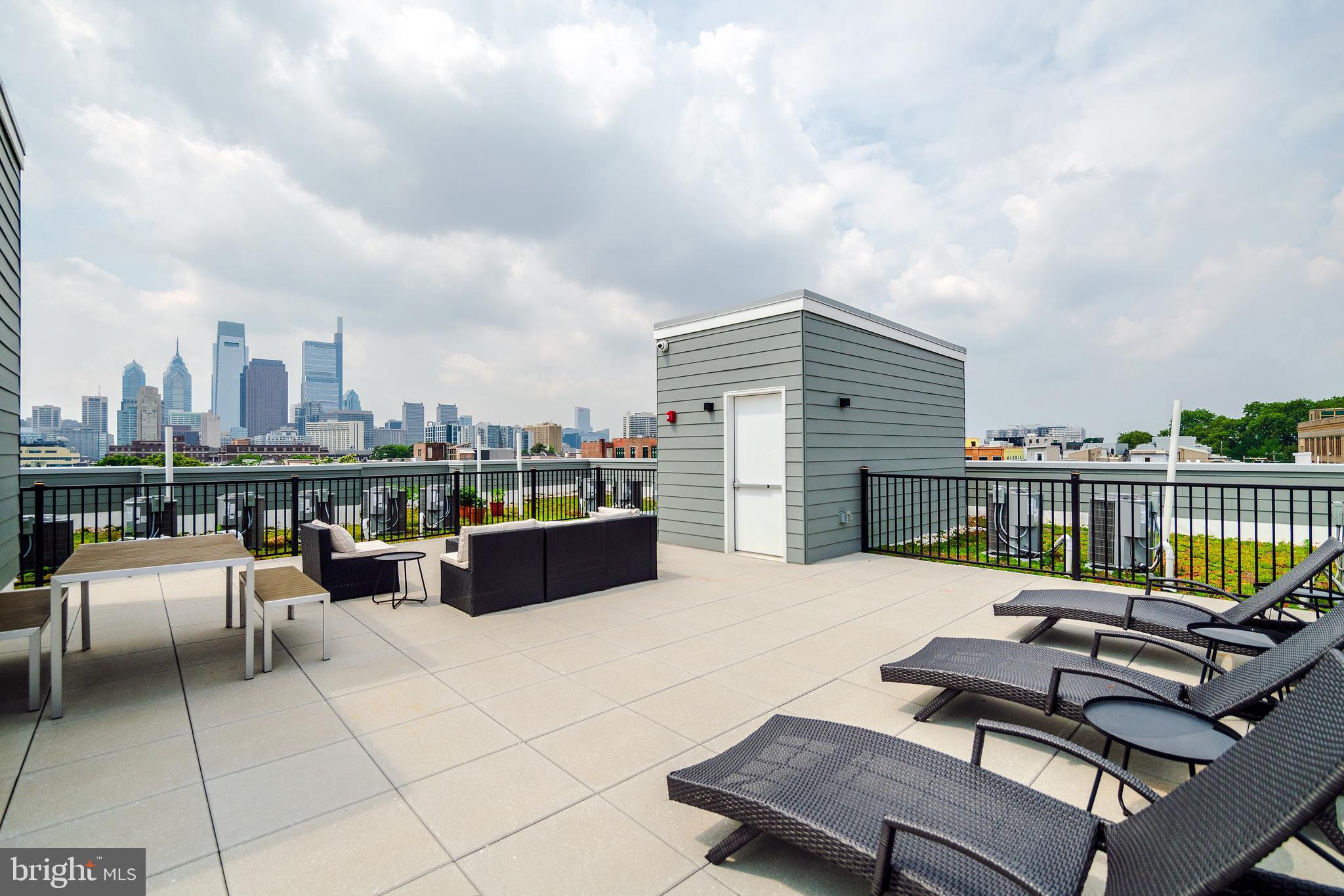 FAIRMOUNT - Residential Lease