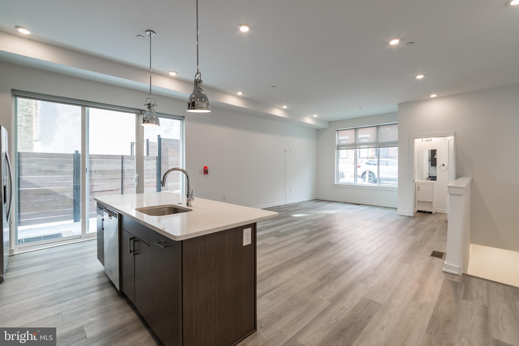 FAIRMOUNT - Residential Lease