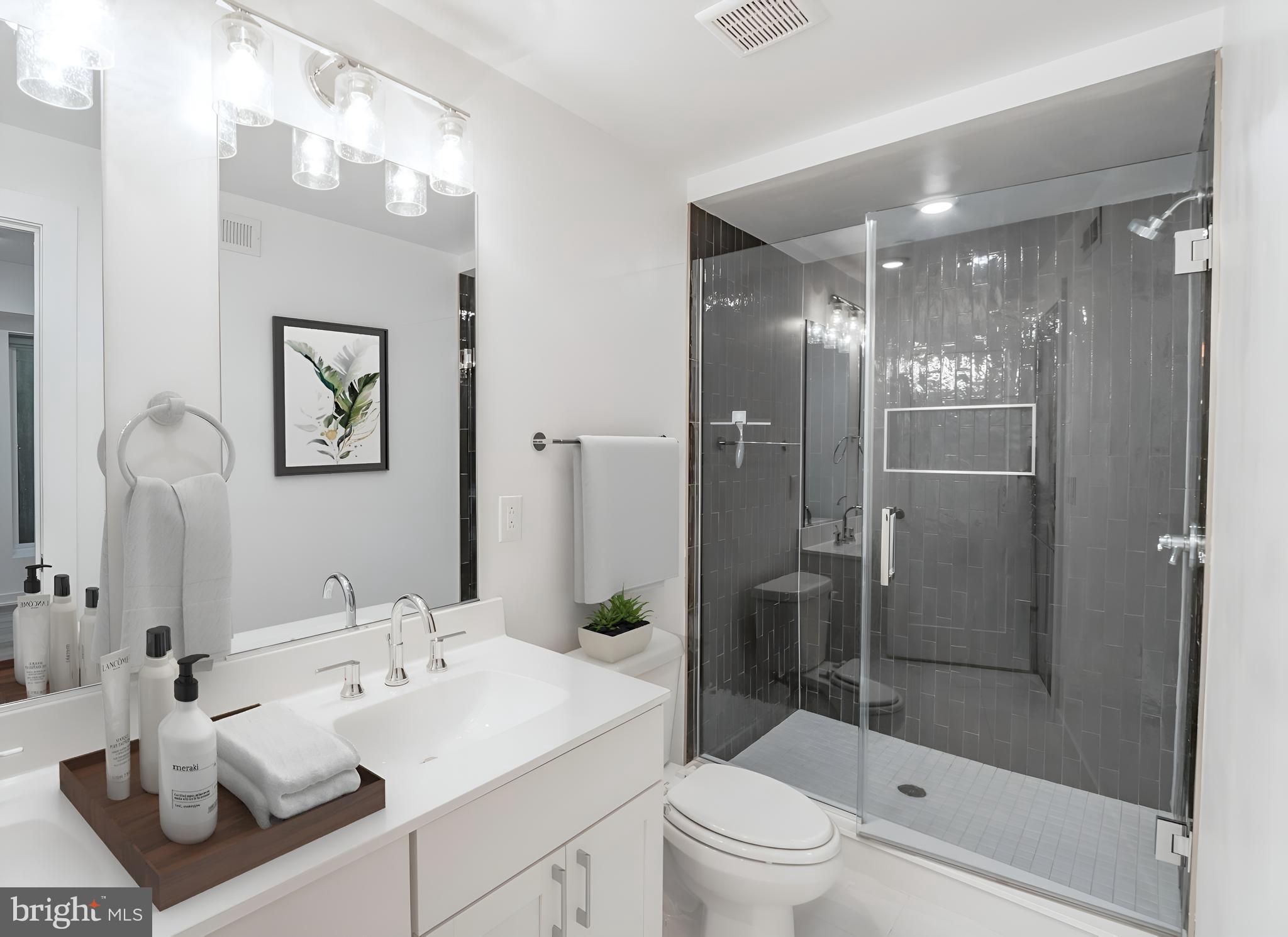 FAIRMOUNT - Residential Lease