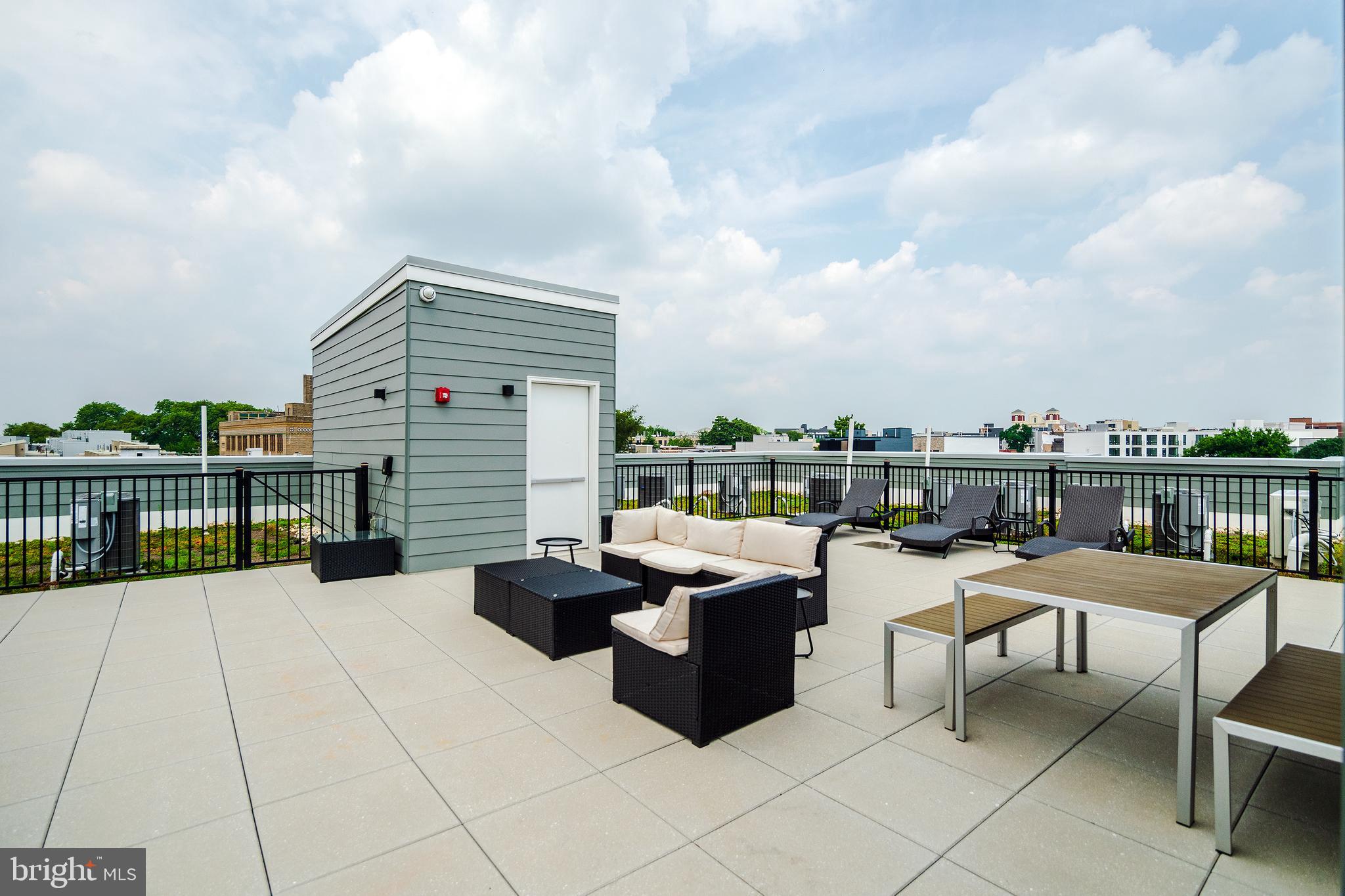 FAIRMOUNT - Residential Lease