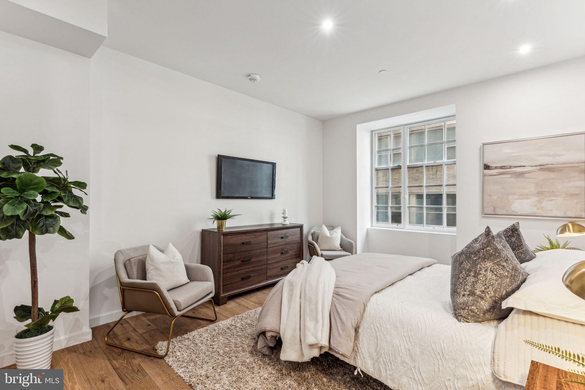 RITTENHOUSE SQUARE - Residential