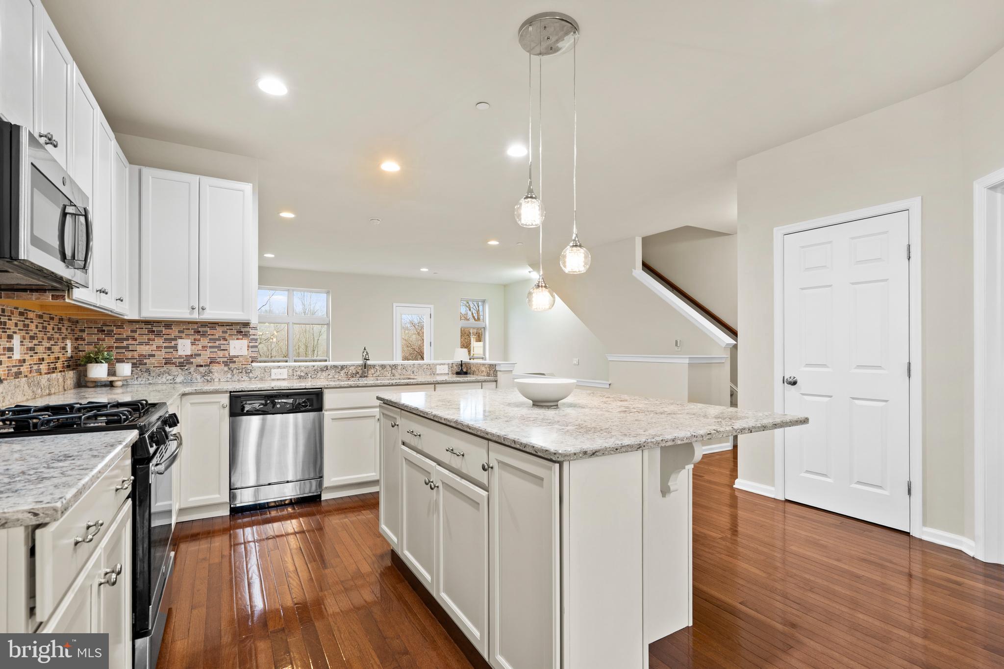 WALNUT WALK - Residential