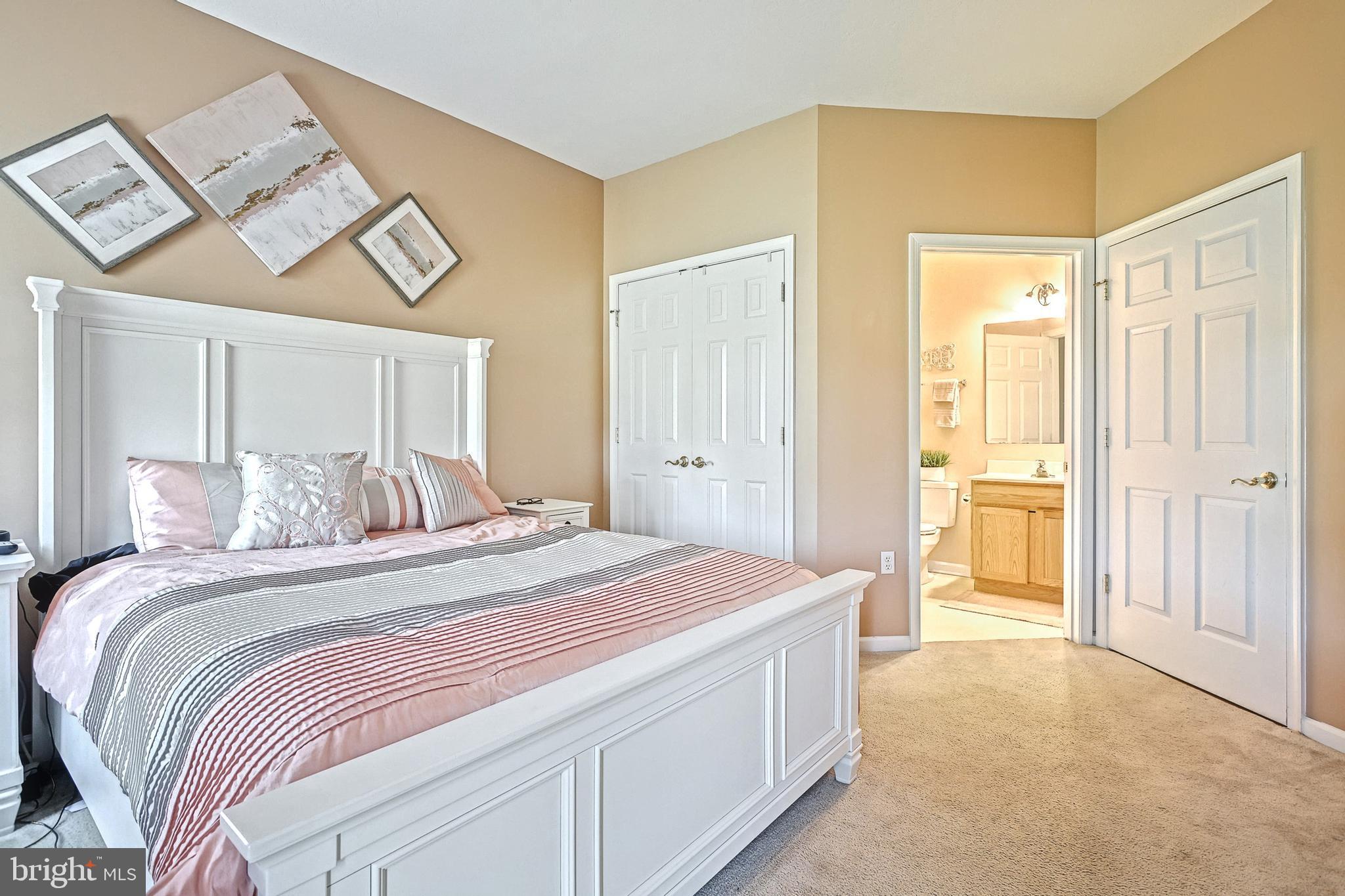 ASHCOMBE FARMS - Residential