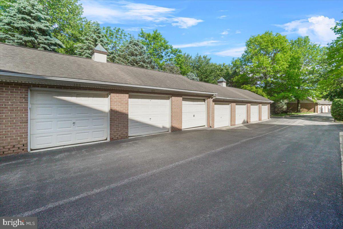 ROSEWOOD - Residential