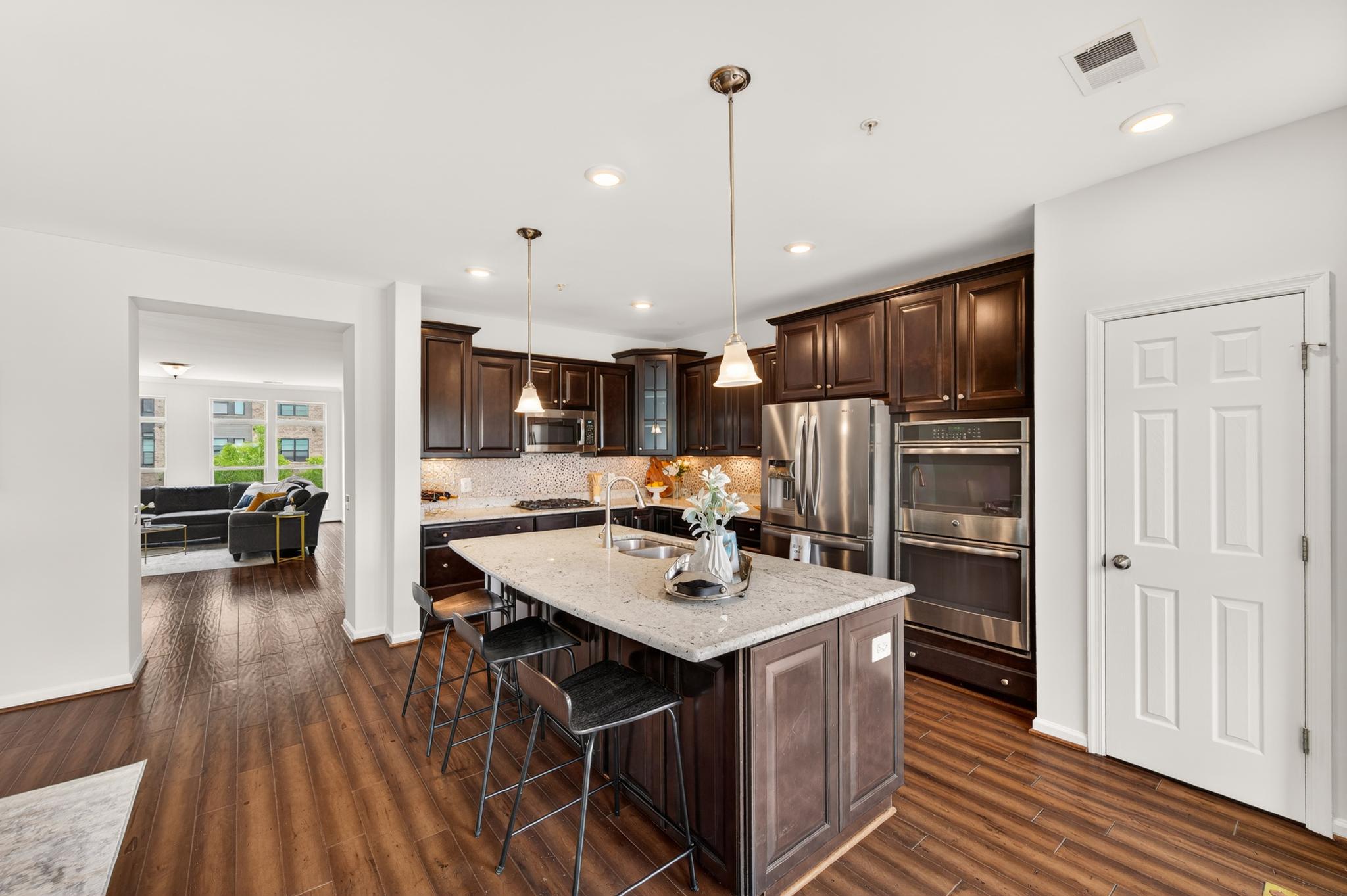 CROWN - Residential