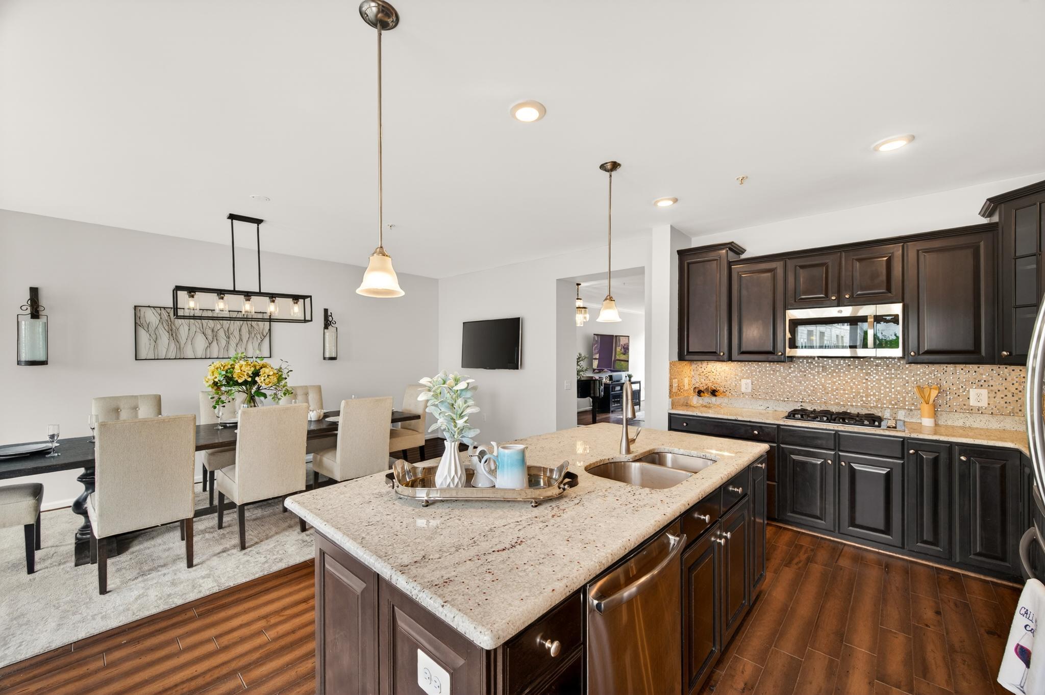 CROWN - Residential